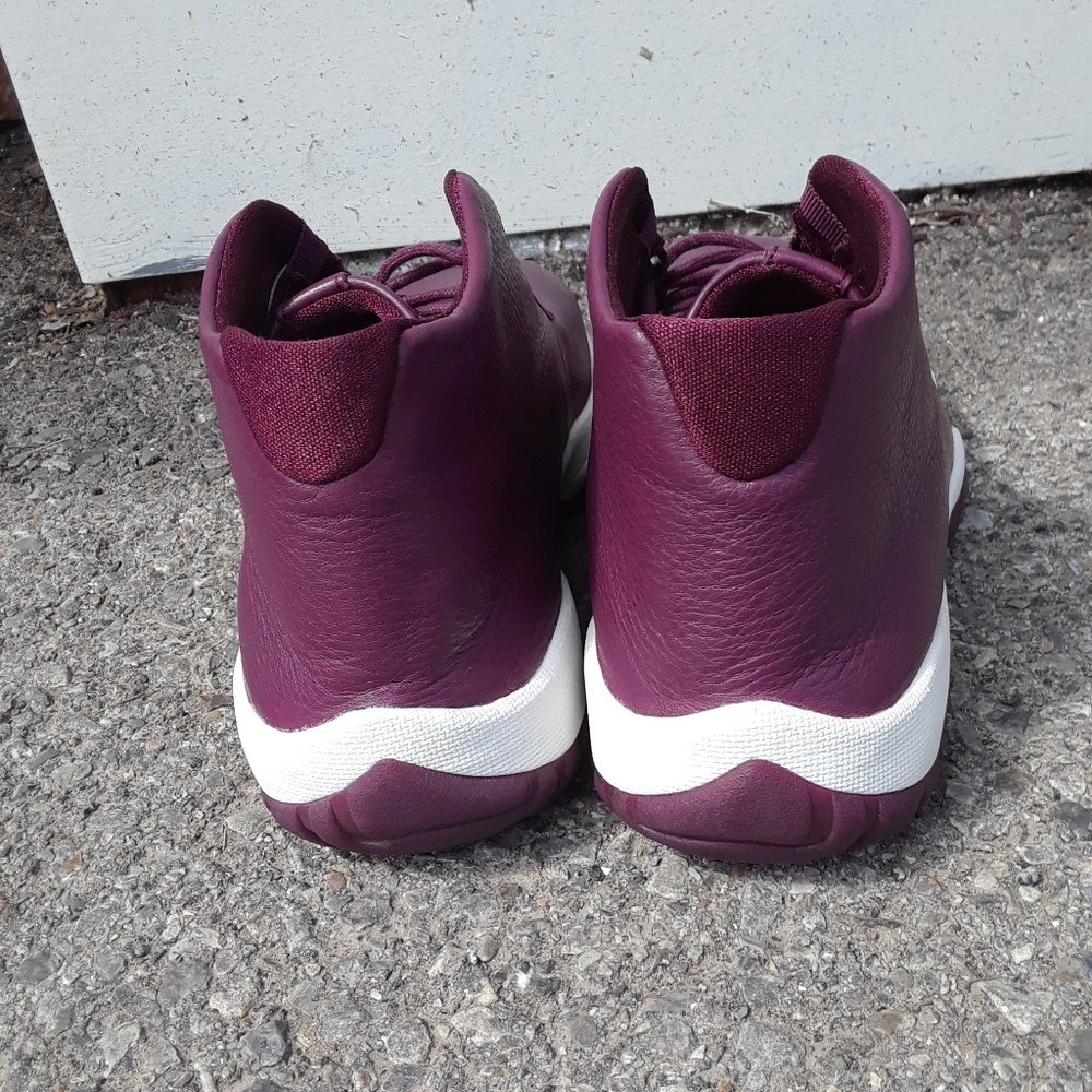 Women's Air Jordan Future Bordeaux AR0726600 - Picture 5 of 6